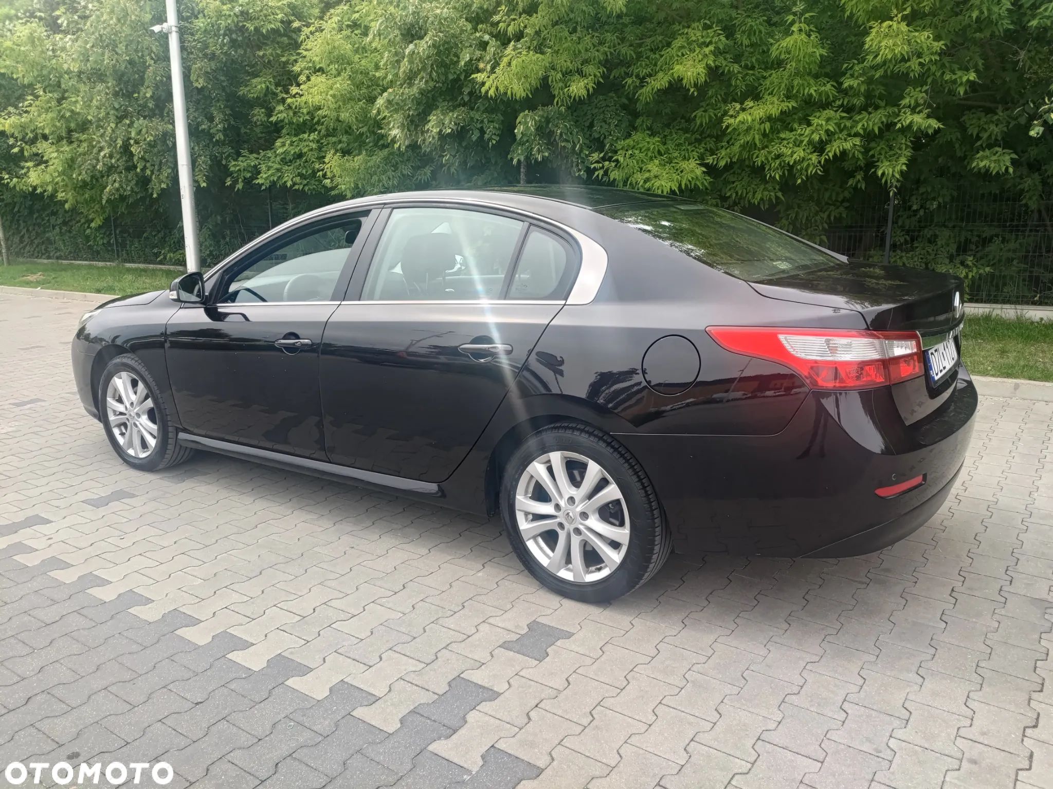Renault Laguna 2.0 dCi Black Edition - 1