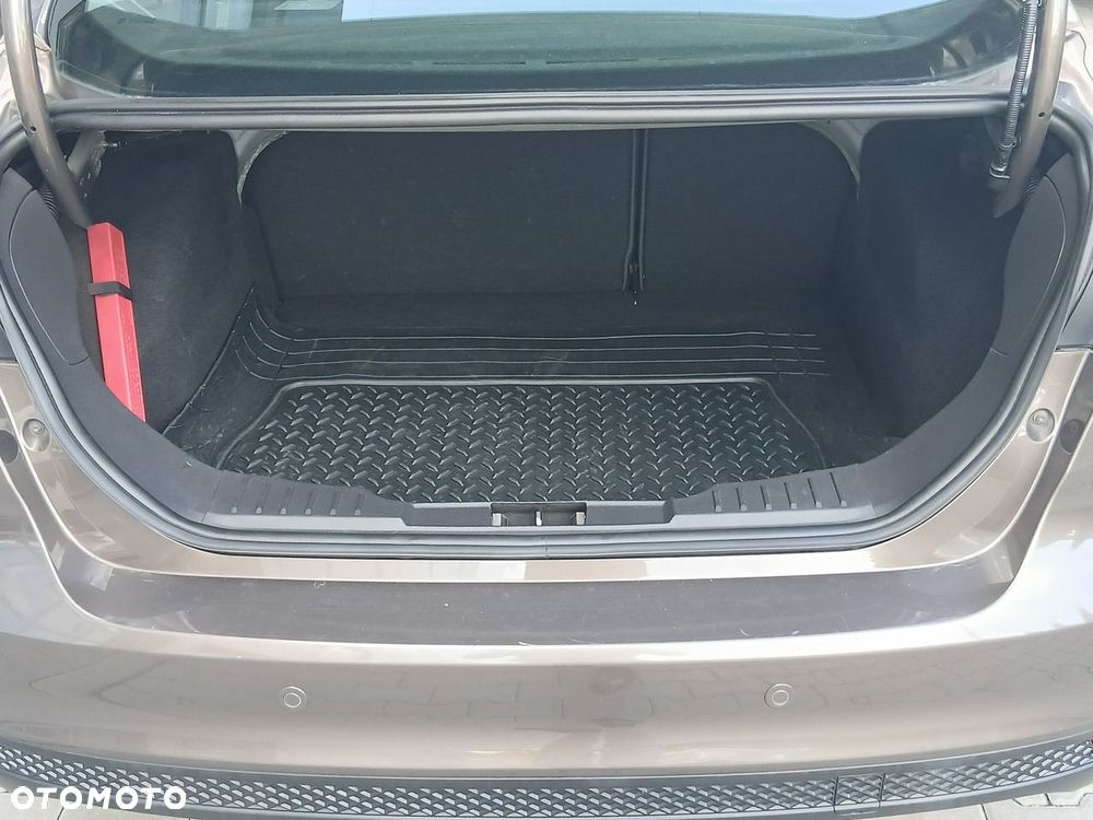 Ford Focus 1.6 SYNC Edition - 31
