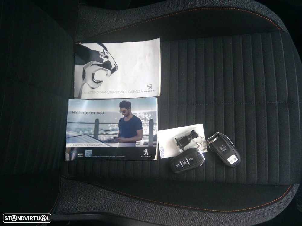 Peugeot e-2008 50 kWh Active Pack - 20