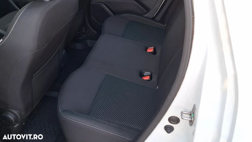 Dacia Duster 1.6 SCe Comfort - 22