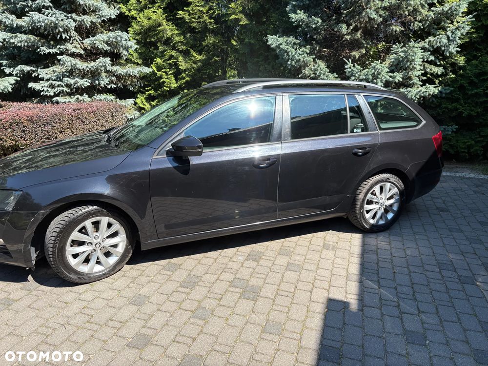 Skoda Octavia 1.6 TDI Ambition DSG - 2