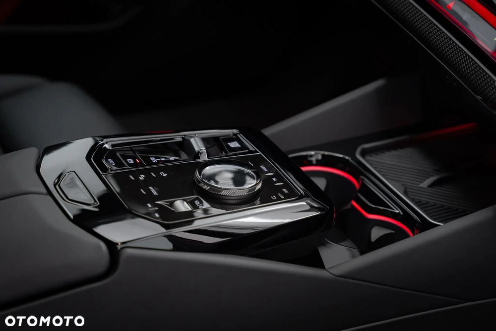 BMW Seria 5 520d xDrive mHEV M Sport - 28