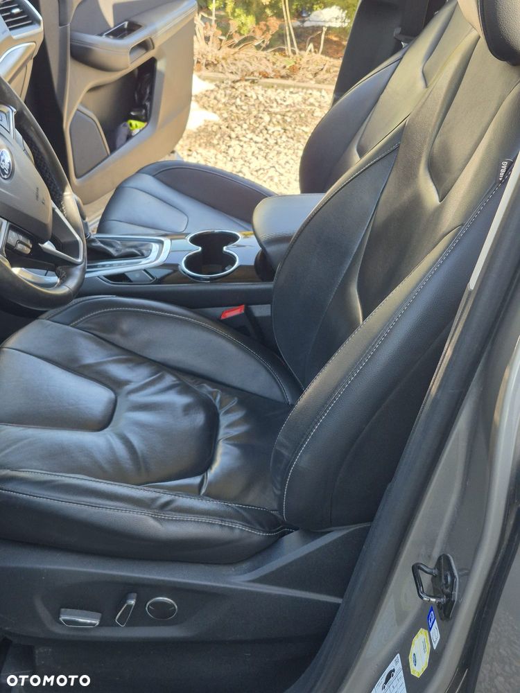 Ford S-Max 2.0 TDCi 4WD Titanium PowerShift - 25