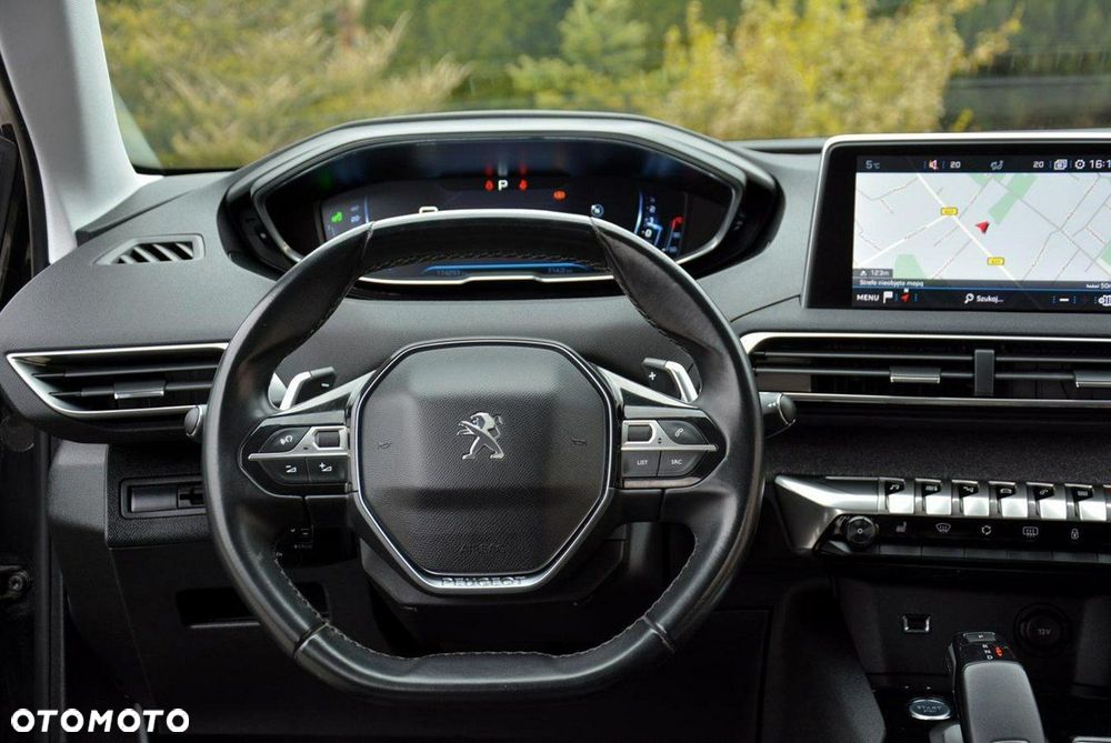 Peugeot 5008 THP 165 EAT6 Stop & Start Allure - 24