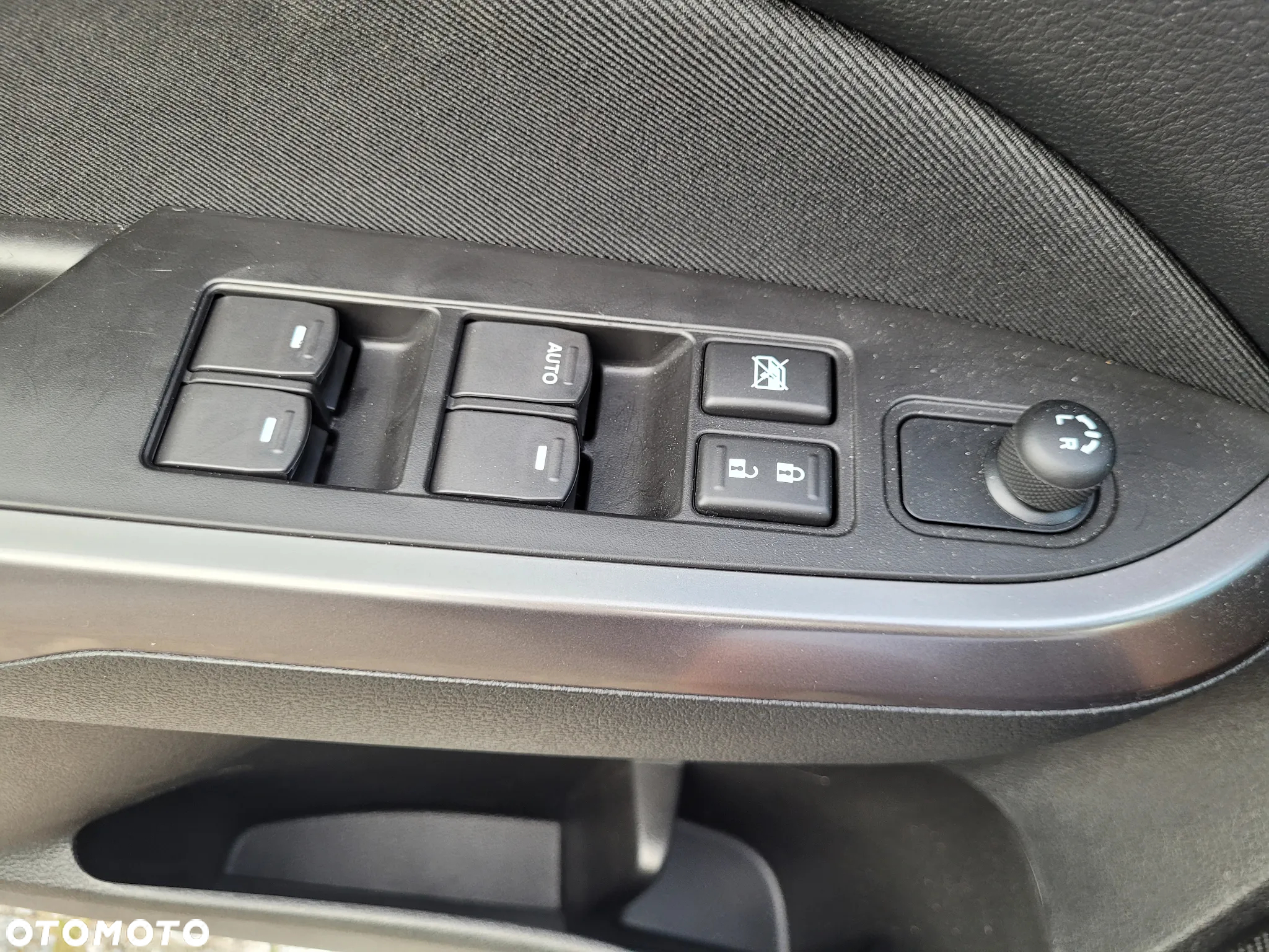Suzuki Vitara 1.5 Dualjet Hybrid Allgrip AGS Comfort "SHINKAI" - 11