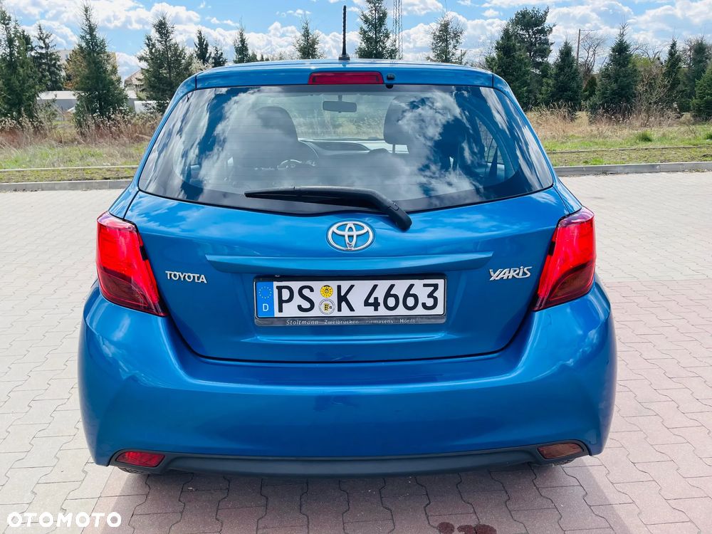 Toyota Yaris 1.33 VVT-i Executive - 4