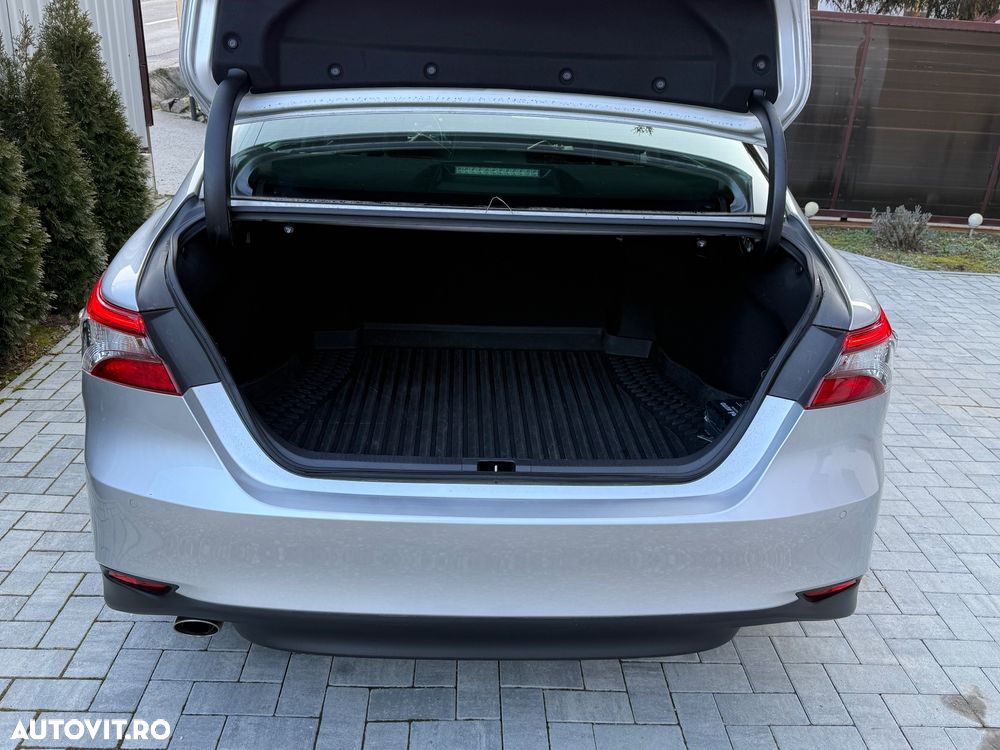 Toyota Camry Business Edition - 20