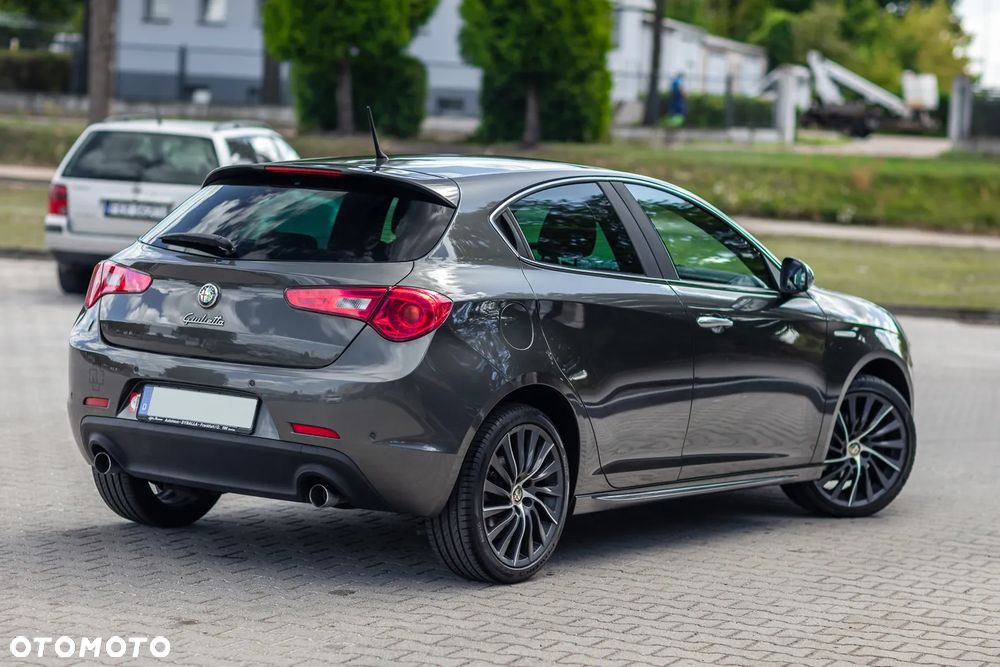 Alfa Romeo Giulietta 2.0 JTDM 20V TCT Speciale - 12