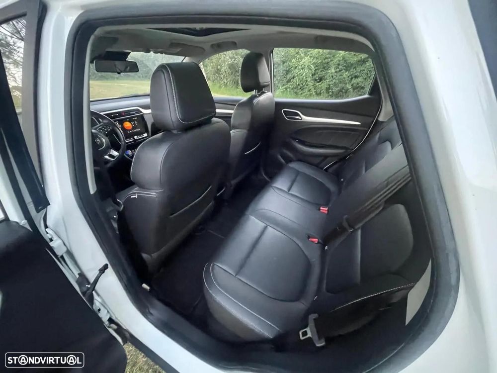MG ZS Luxury - 31