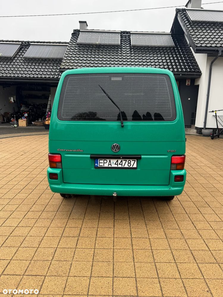 Volkswagen Caravelle - 9