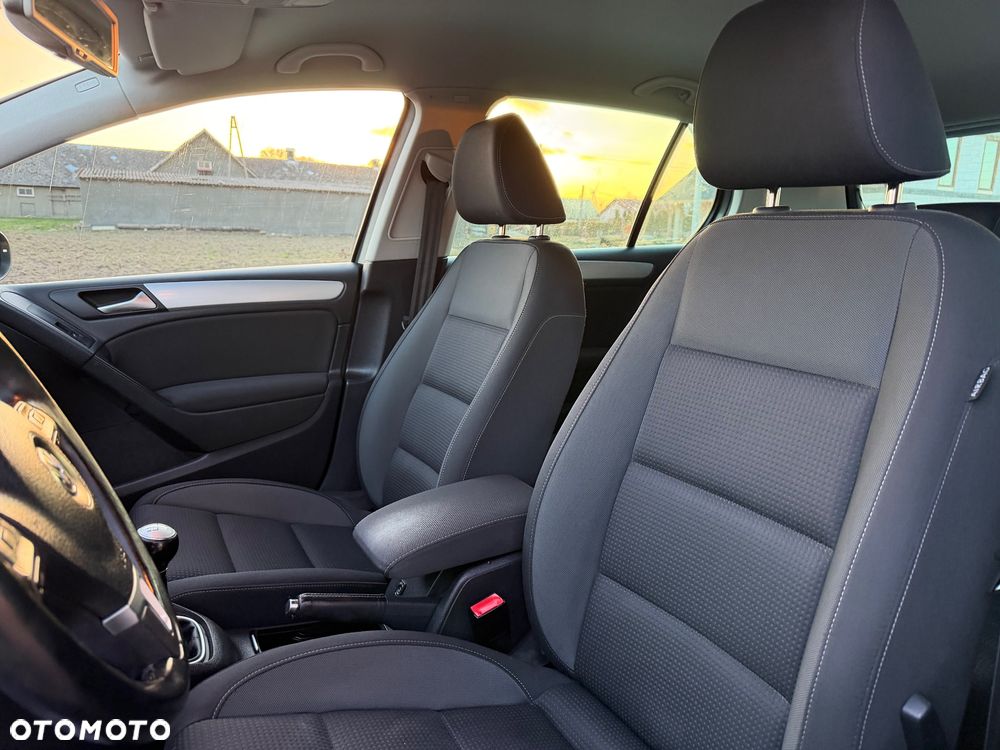 Volkswagen Golf 1.6 TDI DPF BlueMotion Technology Team - 35