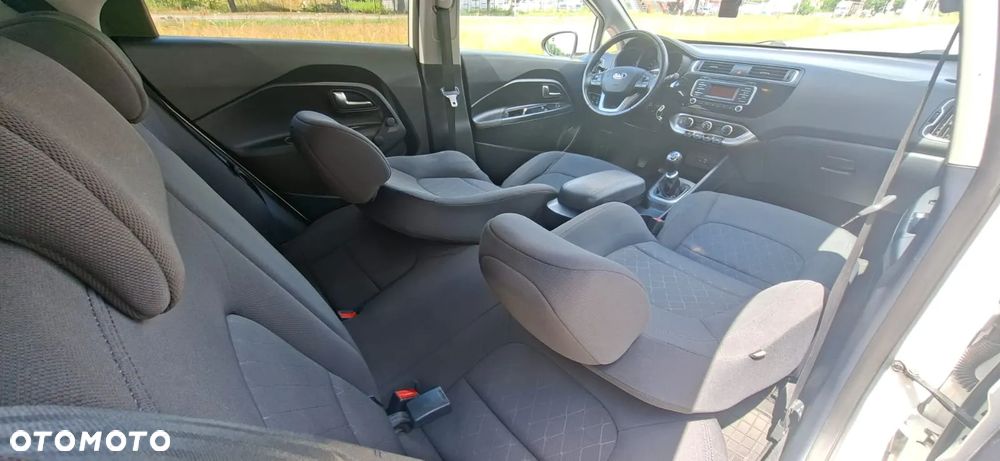 Kia Rio 1.1 CRDI Attract - 16