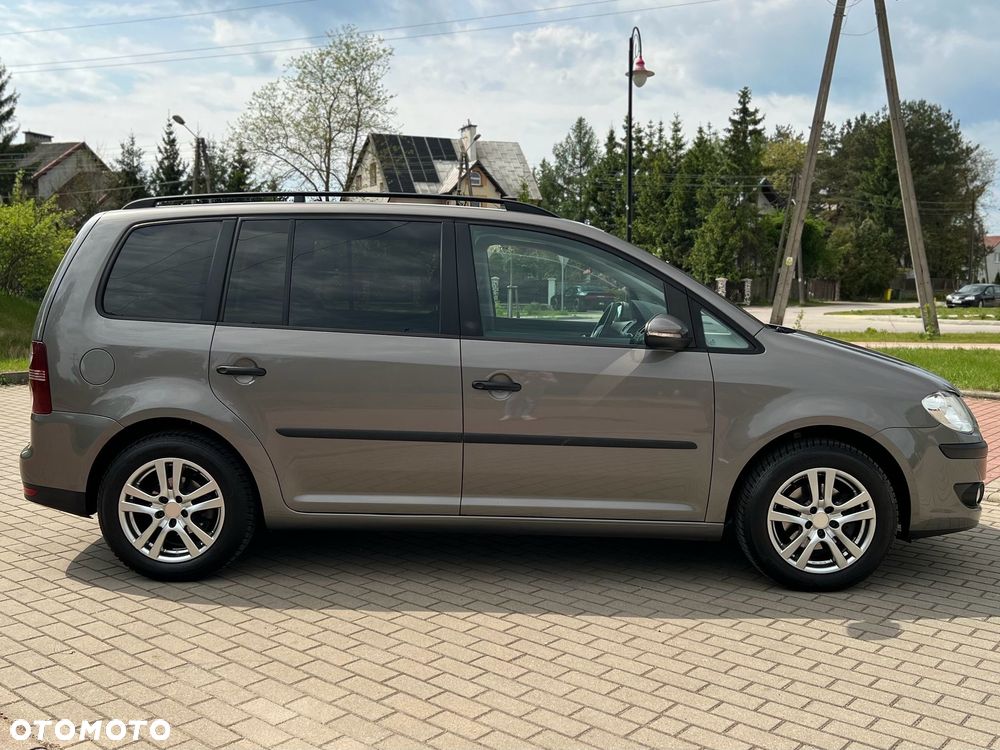 Volkswagen Touran 1.6 - 12