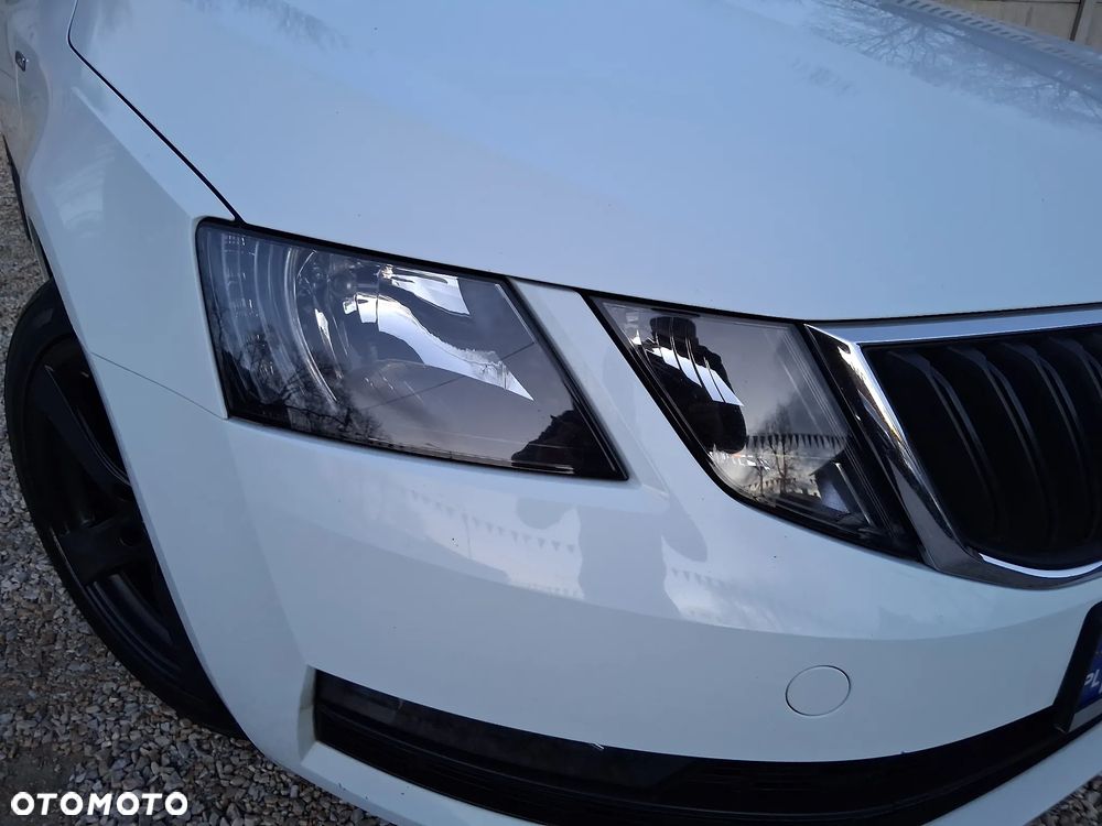 Skoda Octavia 1.6 TDI Ambiente DSG - 25