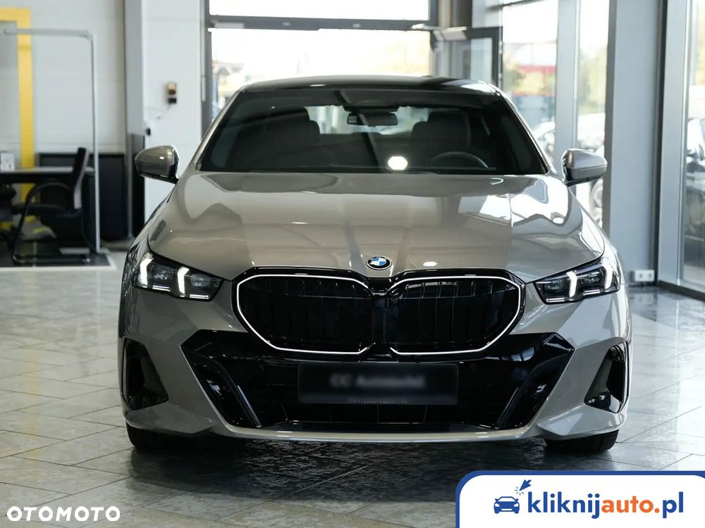 BMW Seria 5 520d xDrive mHEV M Sport - 2