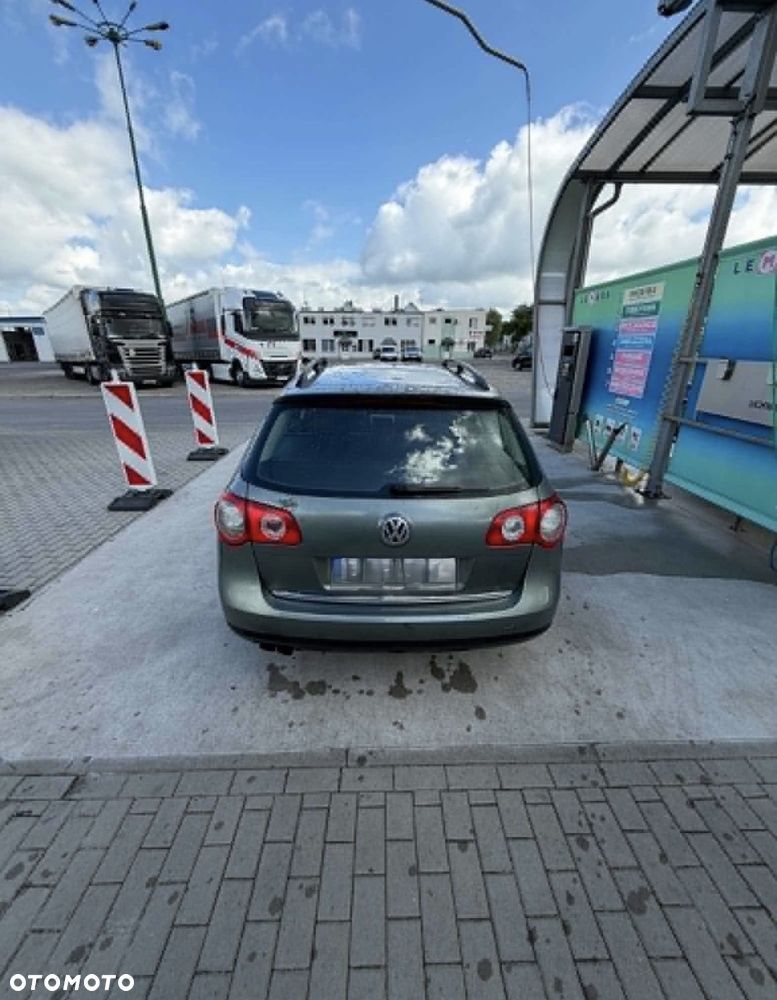 Volkswagen Passat 2.0 TDI Comfortline - 3