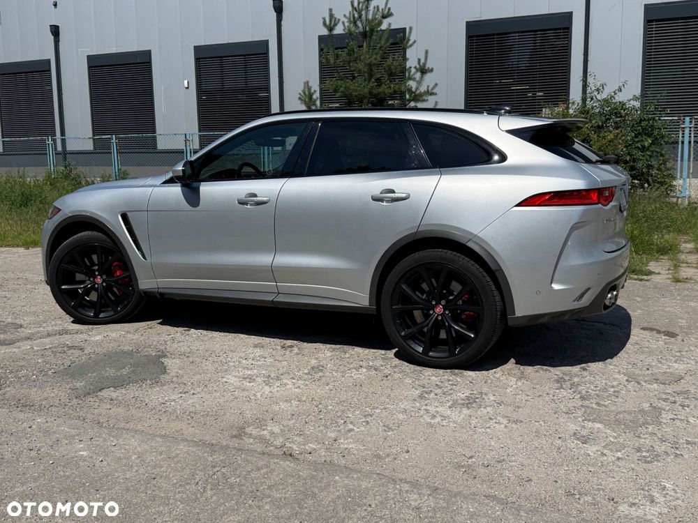 Jaguar F-Pace - 1