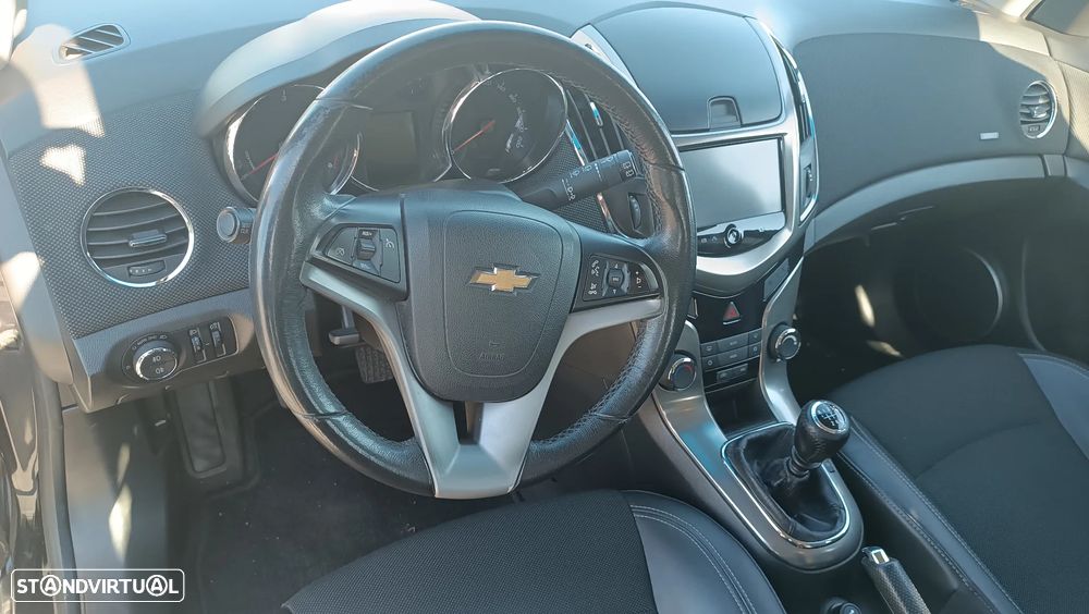 Chevrolet Cruze SW 1.7 VCDi LTZ - 18