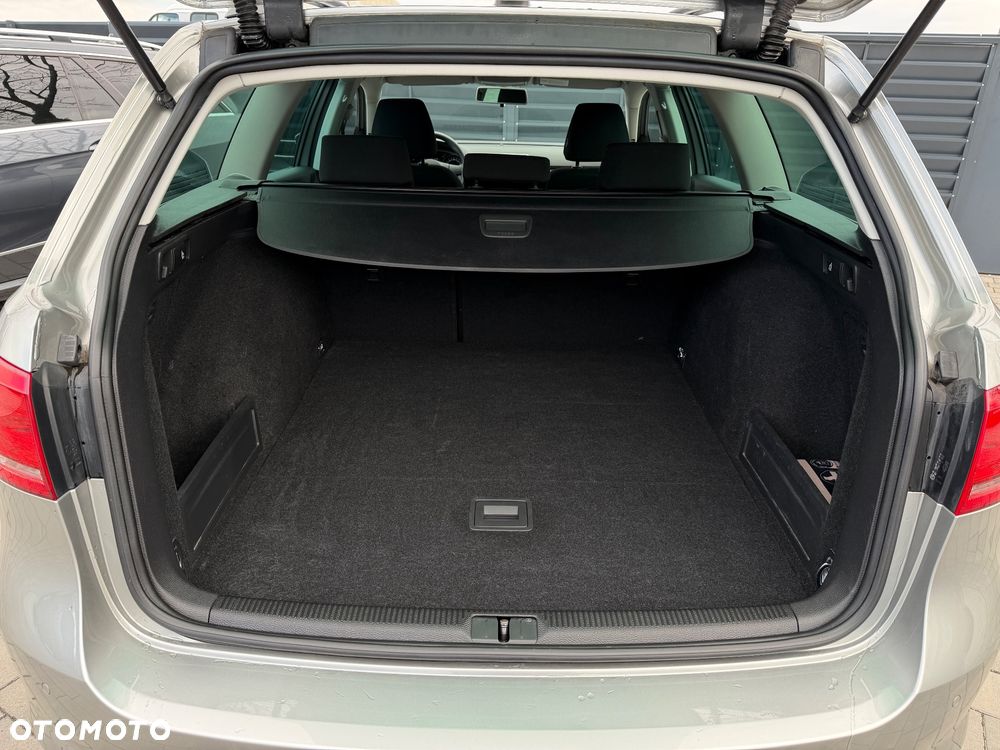 Volkswagen Passat 1.4 TSI BMT Comfortline - 28