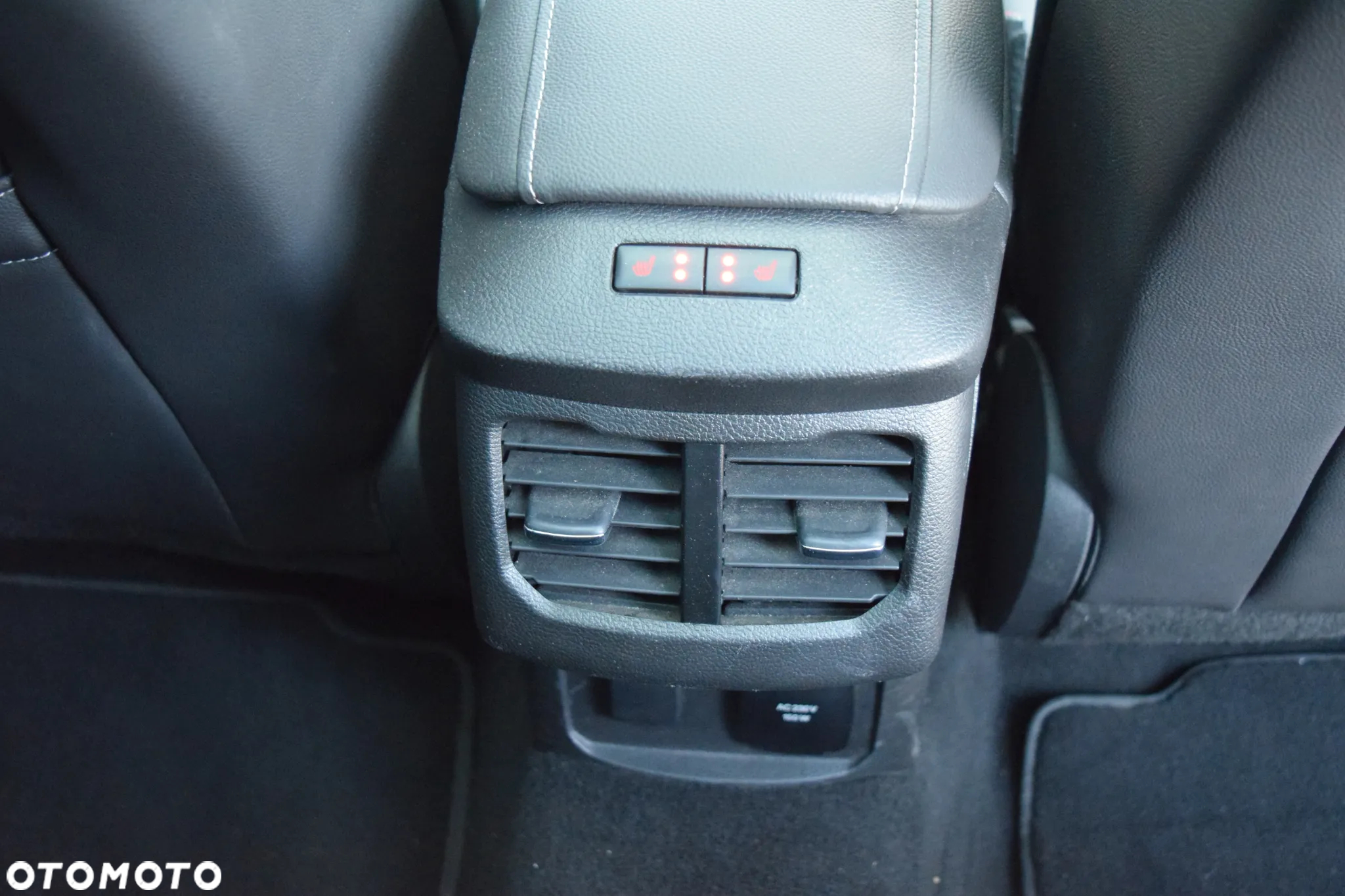 Ford Mondeo 2.0 TDCi ST-Line PowerShift - 38