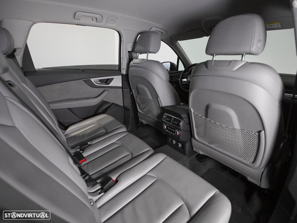 Audi Q7 3.0 TDI quattro S-line Tiptronic 7L - 11