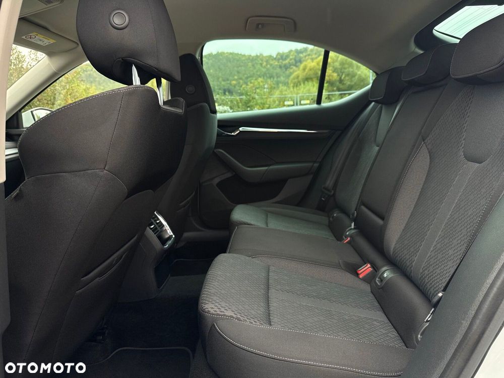 Skoda Octavia 2.0 TDI SCR Style DSG - 29