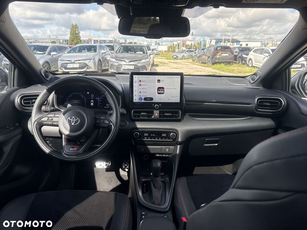 Toyota Yaris Hybrid 1.5 GR Sport - 13