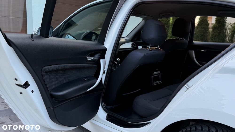 BMW Seria 1 116d Sport Line - 31
