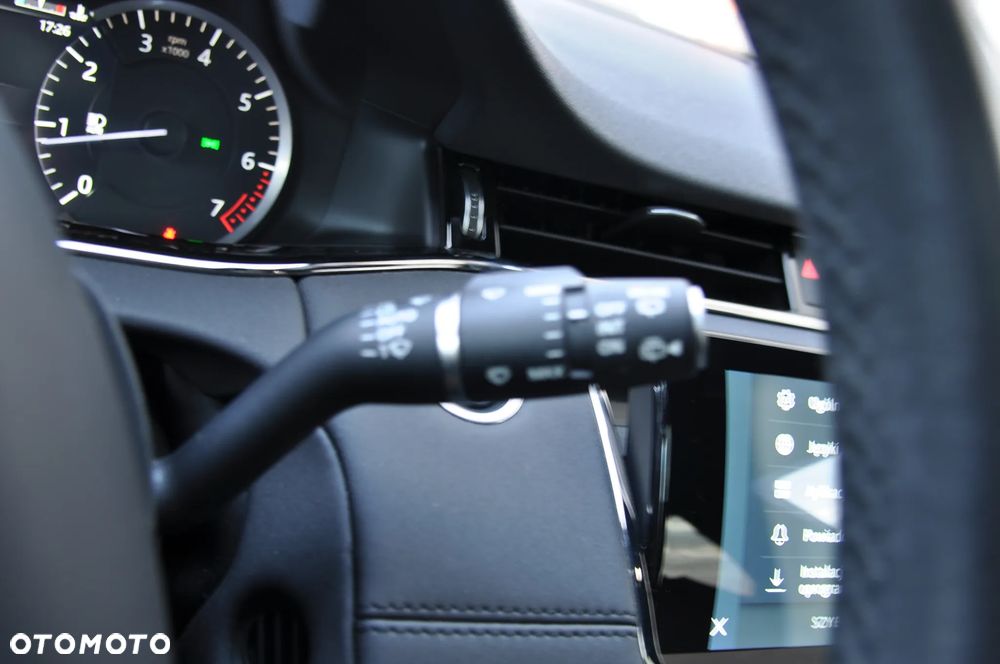 Land Rover Range Rover Evoque P200 R-Dynamic SE - 34
