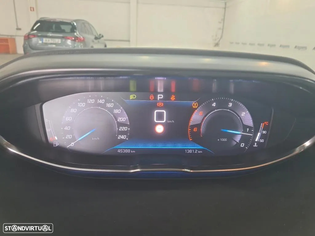 Peugeot 5008 1.5 BlueHDi Active Pack EAT8 - 8
