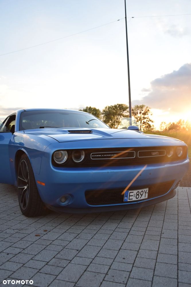 Dodge Challenger - 20