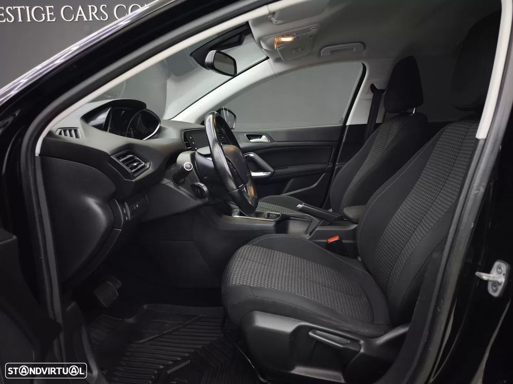 Peugeot 308 1.6 BlueHDi Allure J17 EAT6 — fotografia 19