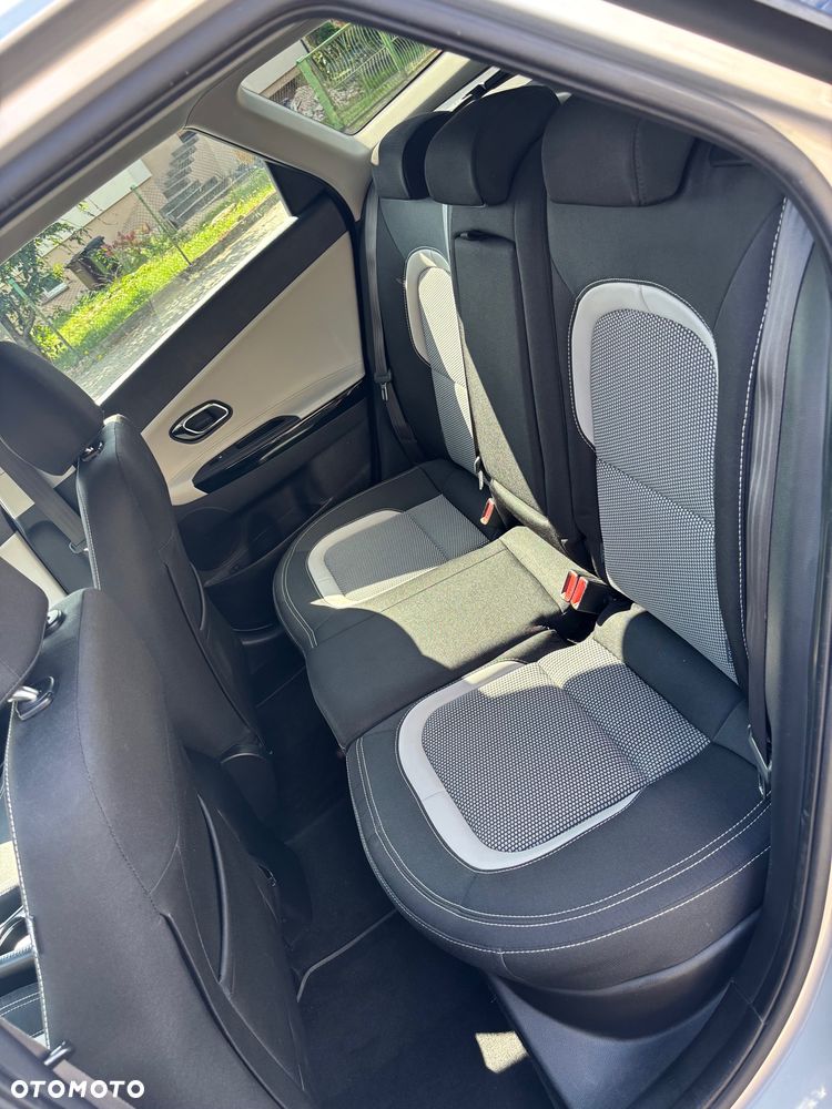 Kia Ceed 1.6 CRDi 128 Spirit - 10