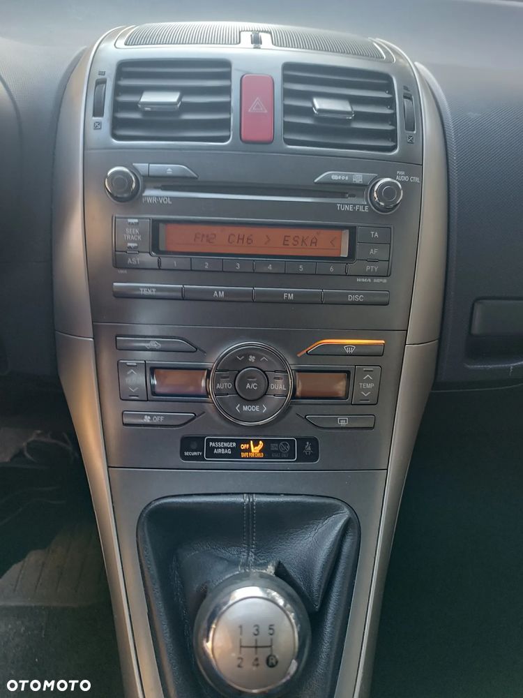 Toyota Auris 1.4 VVT-i Sol - 5