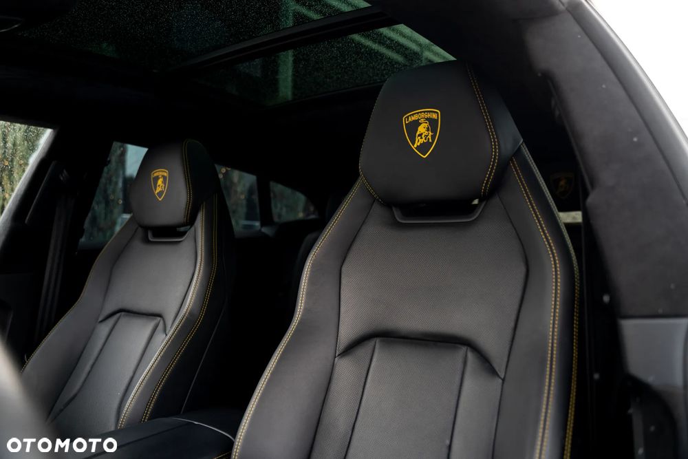 Lamborghini Urus - 20