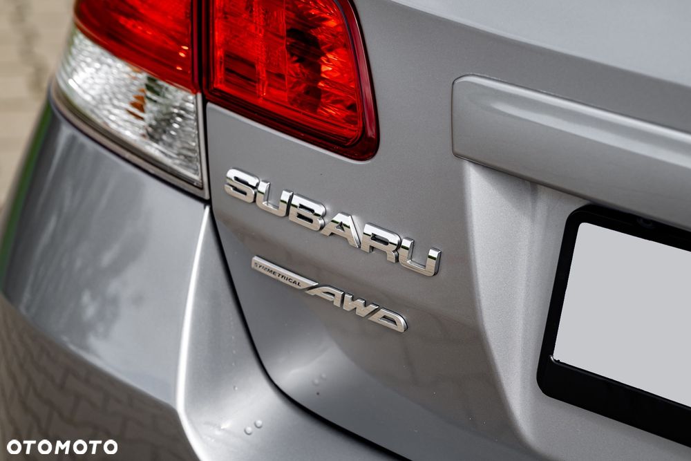 Subaru Legacy 2.5i GT - 17