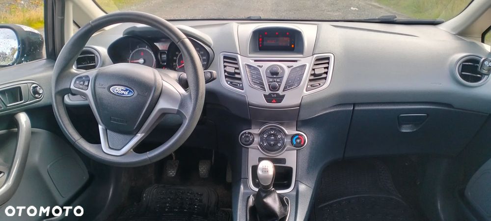 Ford Fiesta - 35