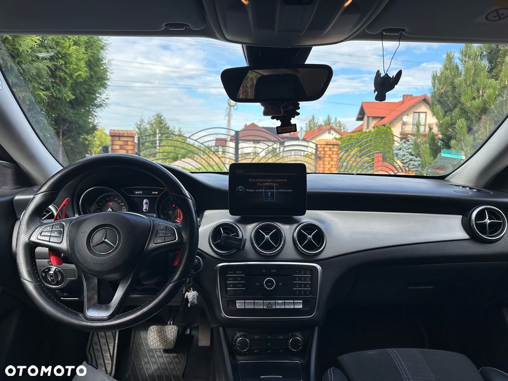 Mercedes-Benz CLA 220 d 7G-DCT Urban - 28