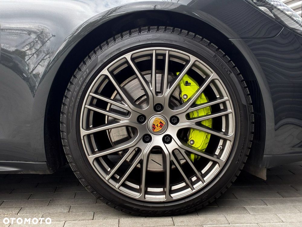 Porsche Panamera - 28