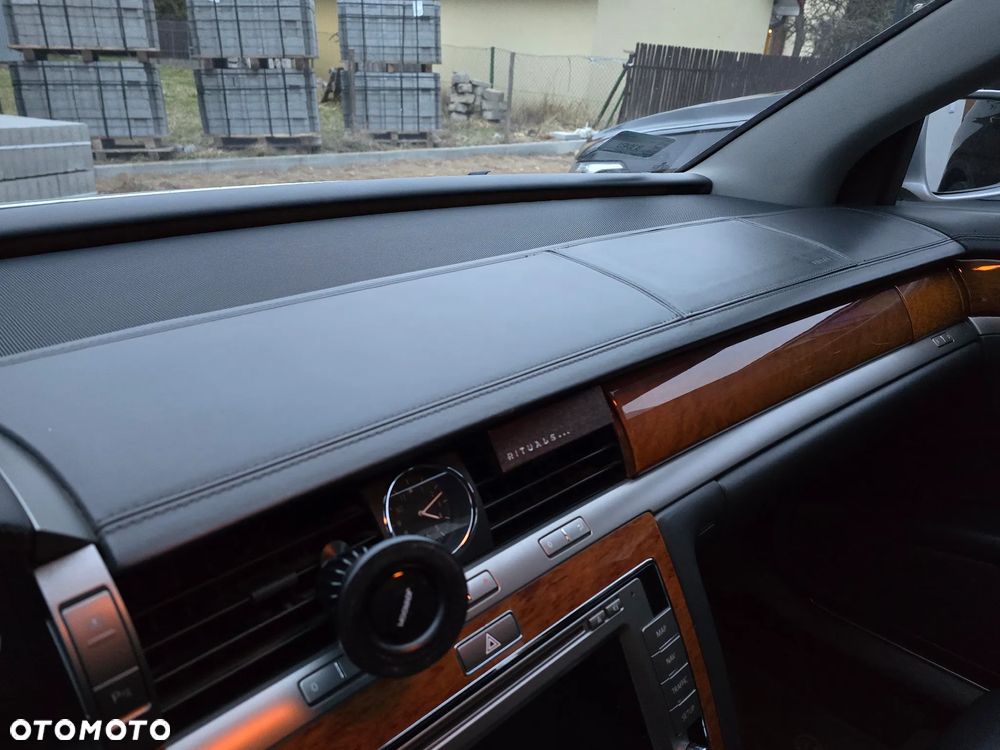 Volkswagen Phaeton 3.0 V6 TDI DPF 4MOTION Automatik (4 Sitzer) - 12