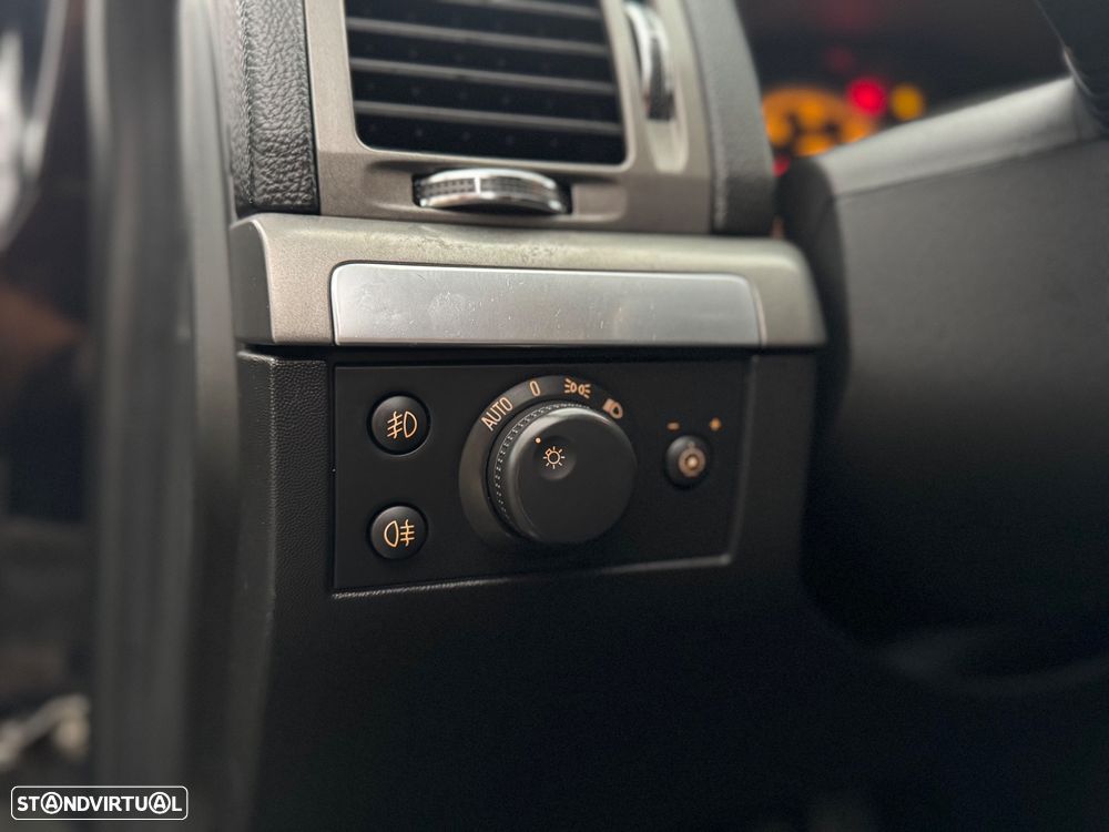 Opel Vectra 1.9 CDTI DPF Sport/GTS - 16