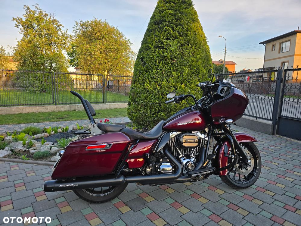 Harley-Davidson Touring Road Glide - 1