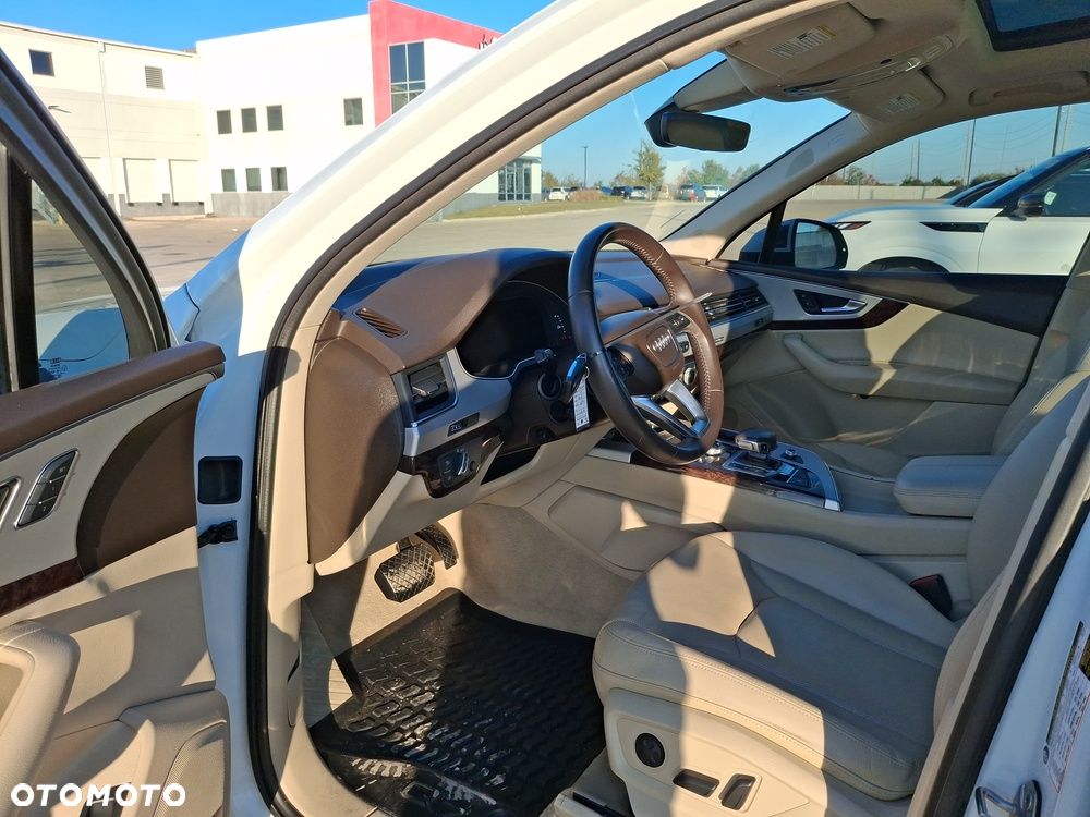 Audi Q7 3.0 TFSI Quattro Tiptronic - 12