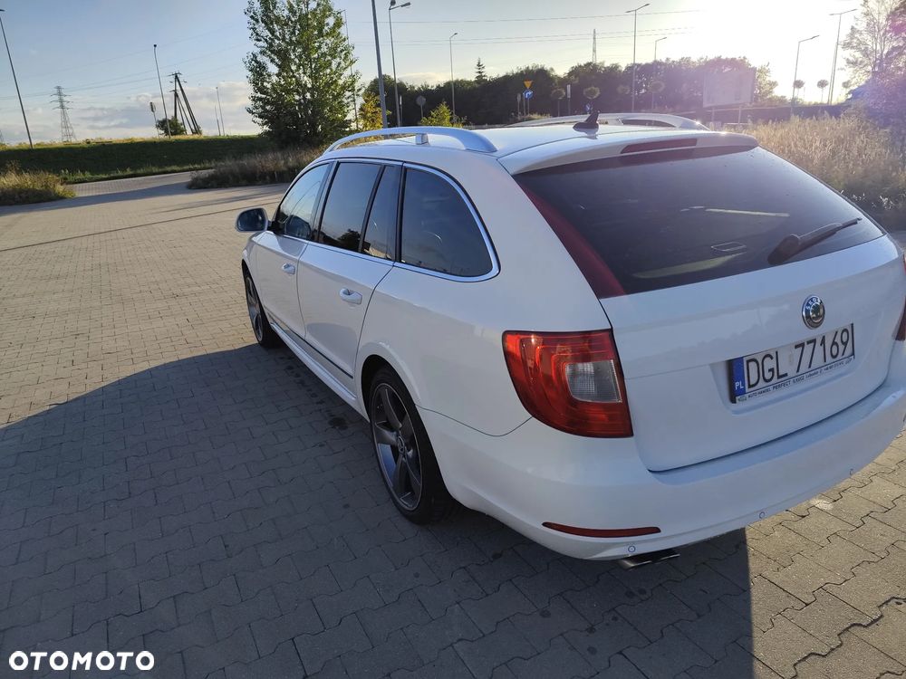 Skoda Superb 2.0 TDI Elegance DSG - 4