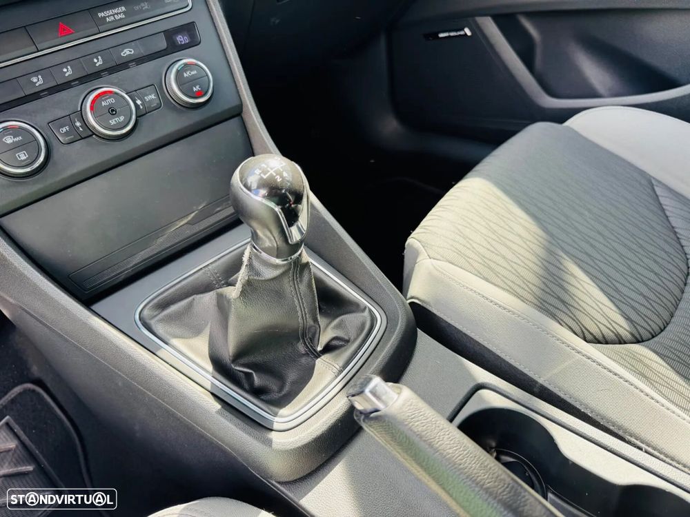 SEAT Leon SC 1.6 TDI DPF S&S Style - 27