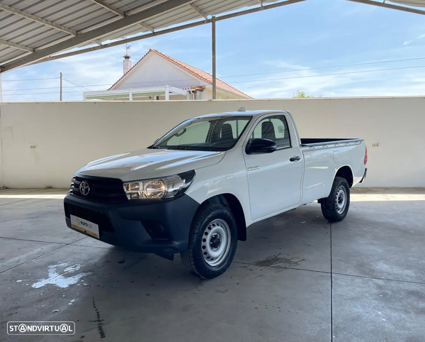 Toyota Hilux 2.4 D-4D 4WD Cab. Simples c/IVA Dedutível