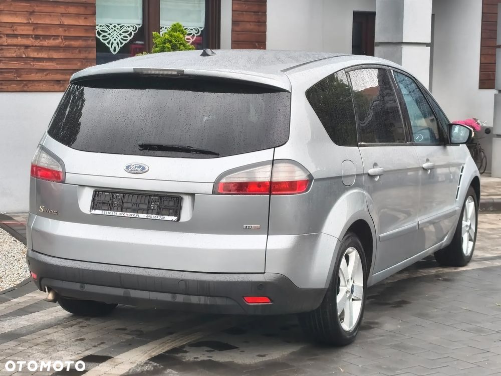 Ford S-Max 2.0 TDCi DPF Titanium - 17
