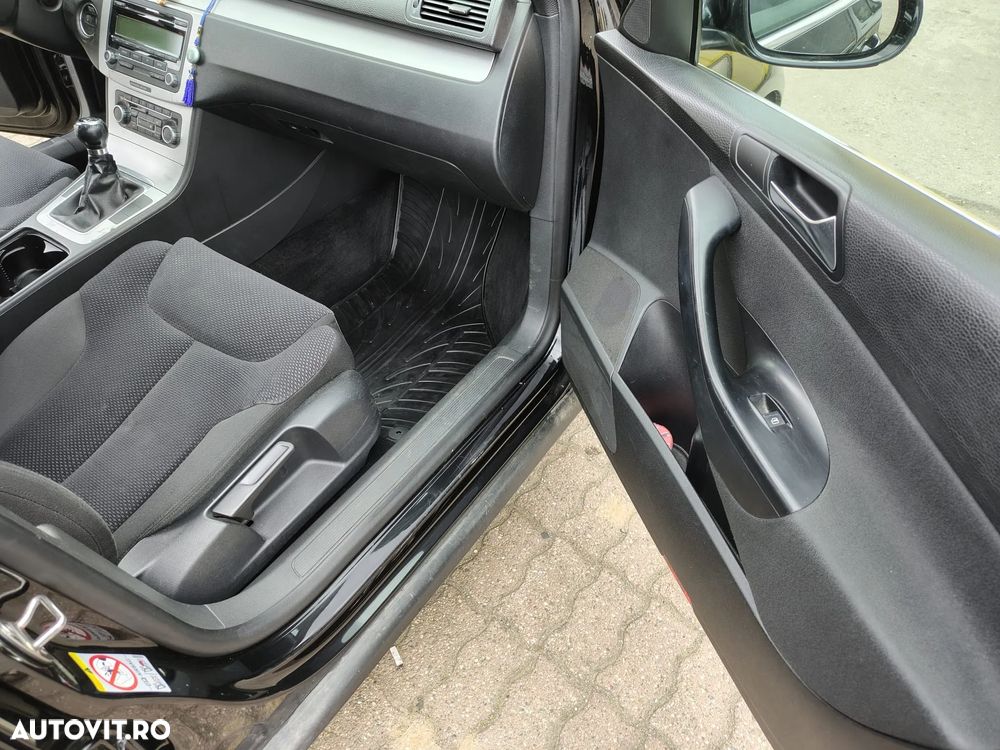 Volkswagen Passat 2.0 TDI Comfortline - 6