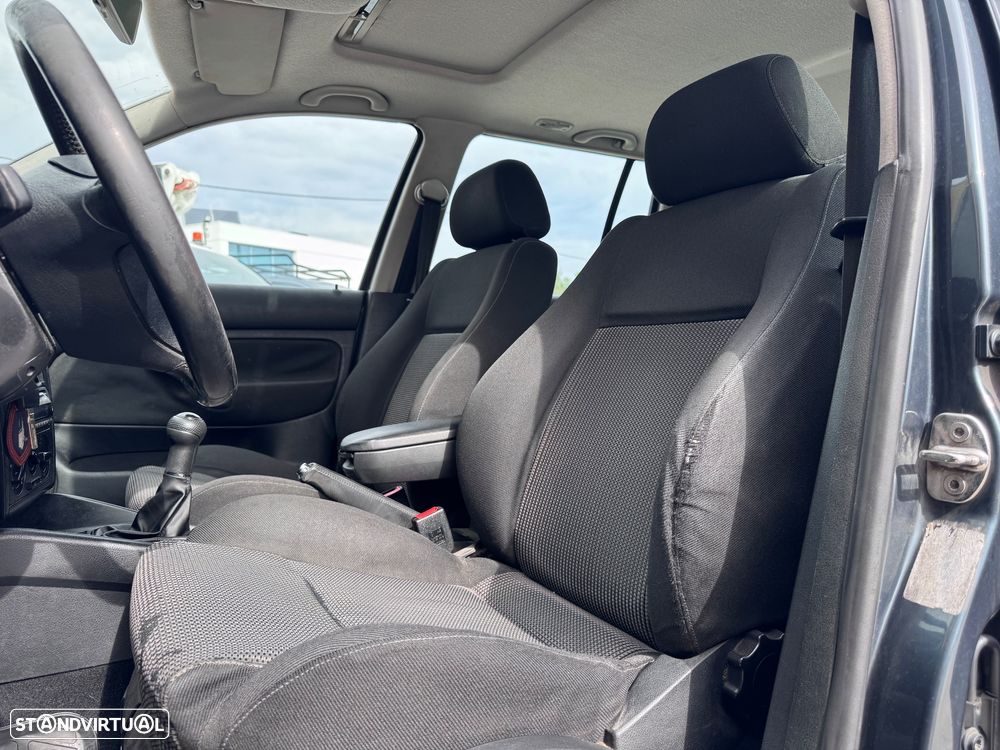 VW Golf Variant 1.9 TDi Highline - 9