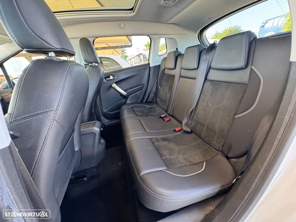 Peugeot 2008 1.2 PureTech Crossway - 21